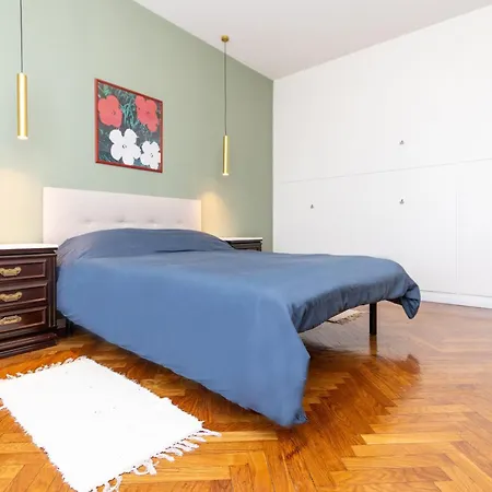 Modern With Balcony And Park View Lejlighed Milano