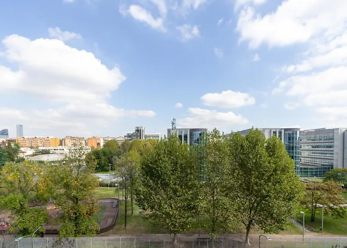 아파트 Modern With Balcony And Park View 밀라노