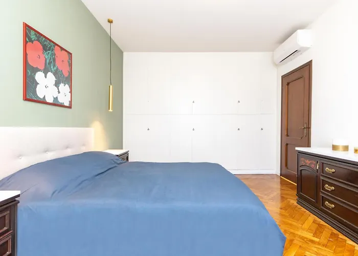 아파트 Modern With Balcony And Park View *
